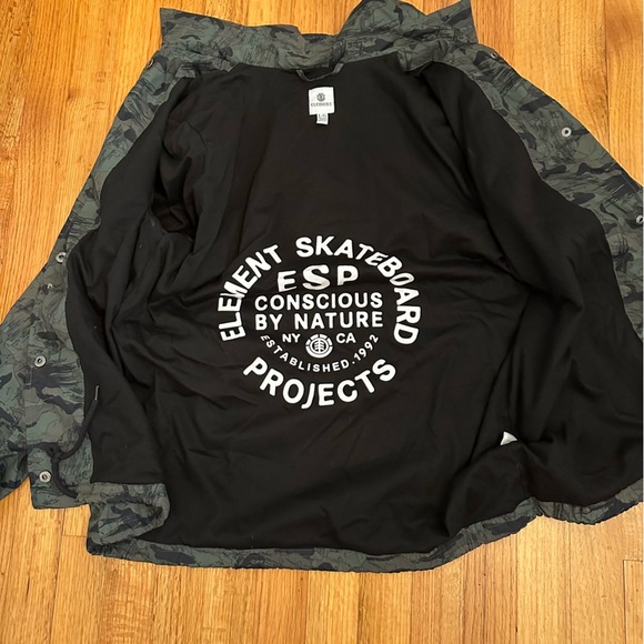 Element Camo Button front Women's  Size L(j5 - Picture 8 of 11